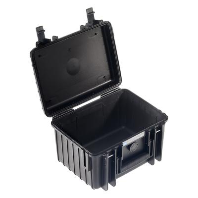 OUTDOOR resväska i svart 250x175x155 mm med Skuminteriör Volume: 6,6 L Model: 2000/B/SI